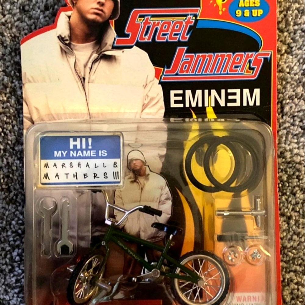 HOST PICK 🎉🎉🎉 Eminem Street Jammers BMX Bike Toy